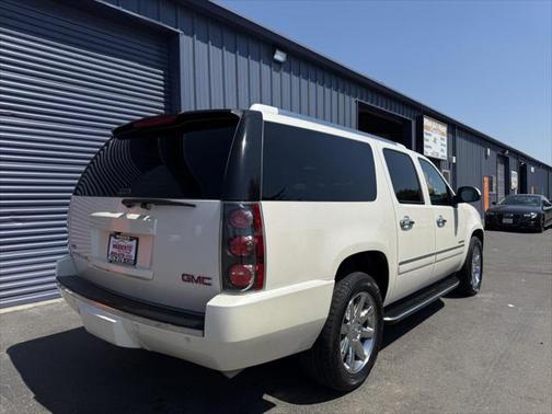 2010 GMC Yukon XL Denali