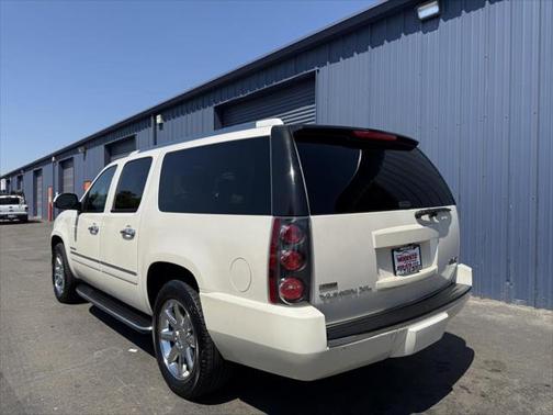 2010 GMC Yukon XL Denali
