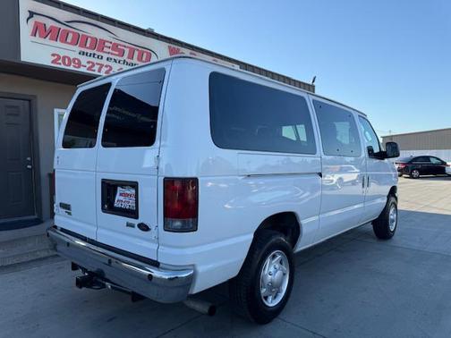 2012 Ford E350 Super Duty XLT