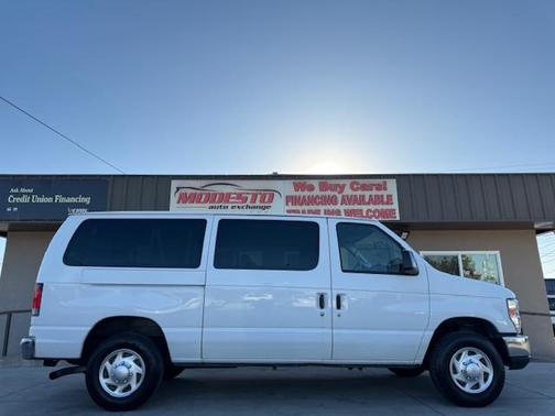 2012 Ford E350 Super Duty XLT