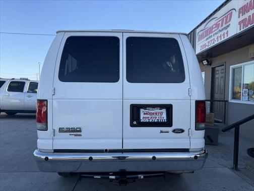 2012 Ford E350 Super Duty XLT