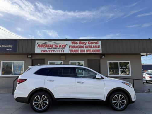 2017 Hyundai SANTA FE SE