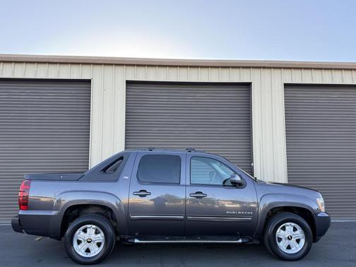 2011 Chevrolet Avalanche 1500 LT