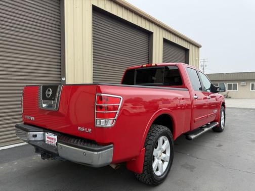 2008 Nissan Titan LE Crew Cab