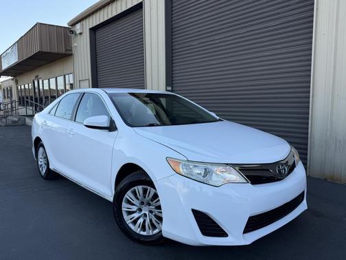 2014 Toyota Camry LE