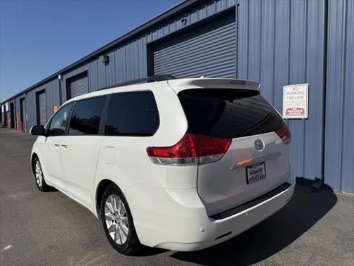 2011 Toyota Sienna XLE Limited