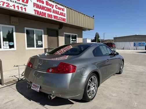 Gray 2005 INFINITI G35 Base