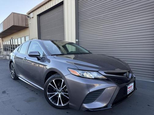 2019 Toyota Camry SE