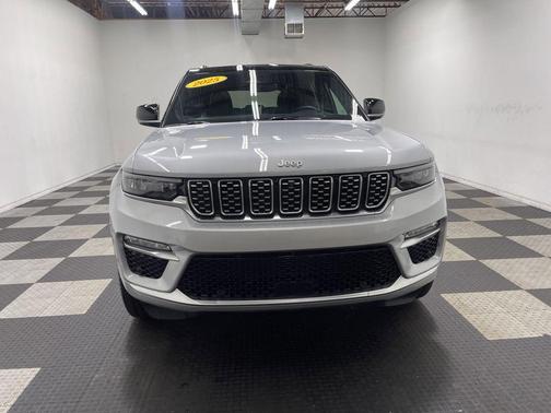 2025 Jeep Grand Cherokee Summit