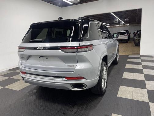 2025 Jeep Grand Cherokee Summit