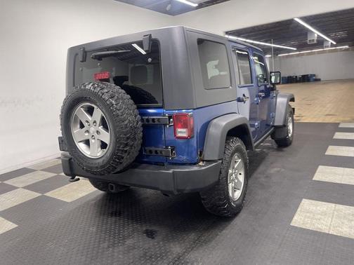 Deep Water Blue Pearlcoat 2010 Jeep Wrangler Unlimited Rubicon