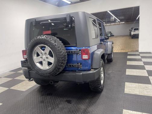 Deep Water Blue Pearlcoat 2010 Jeep Wrangler Unlimited Rubicon