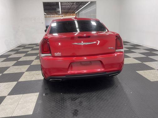 Redline Red Tricoat Pearl 2016 Chrysler 300 S