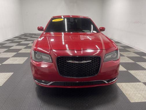 Redline Red Tricoat Pearl 2016 Chrysler 300 S