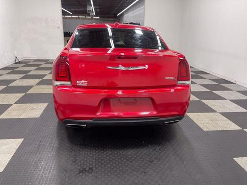 Redline Red Tricoat Pearl 2016 Chrysler 300 S