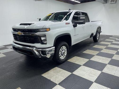 Summit White 2024 Chevrolet Silverado 2500 LT