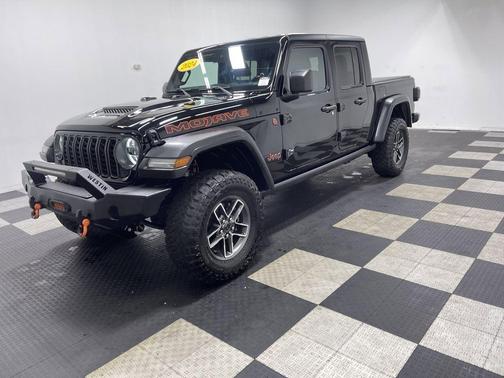 Black Clearcoat 2024 Jeep Gladiator Mojave