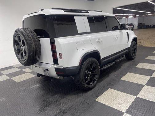 2025 Land Rover Defender P300