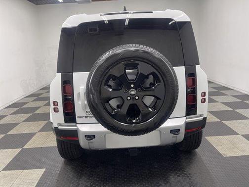 2025 Land Rover Defender P300