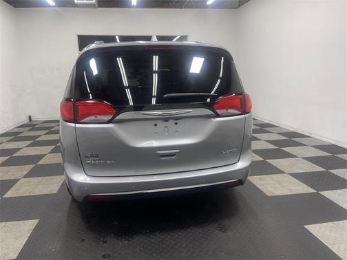 2018 Chrysler Pacifica Touring-L Plus