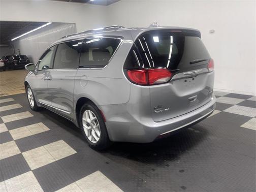 2018 Chrysler Pacifica Touring-L Plus