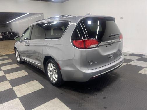 2018 Chrysler Pacifica Touring-L Plus