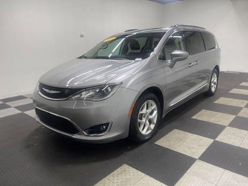 2018 Chrysler Pacifica Touring-L Plus