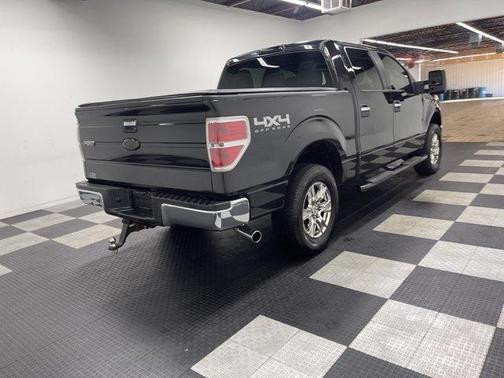 Tuxedo Black Metallic 2011 Ford F-150 XLT