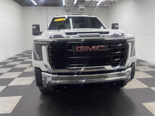 2024 GMC Sierra 2500 Pro