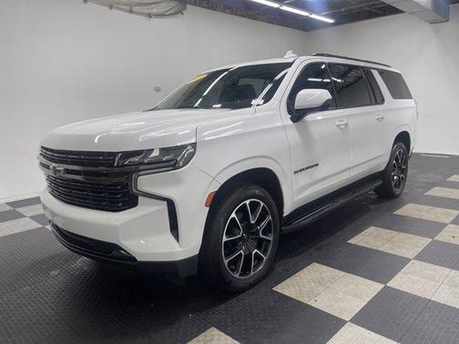 Summit White 2021 Chevrolet Suburban RST