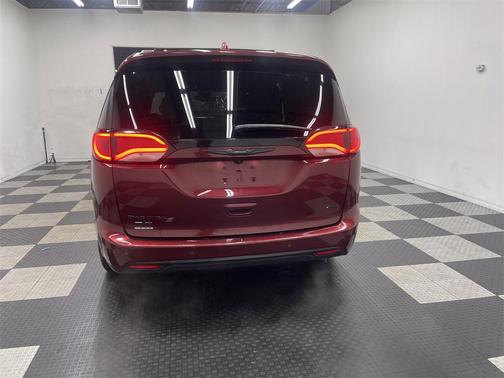 2020 Chrysler Pacifica Launch Edition