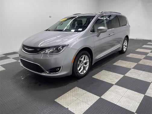 2019 Chrysler Pacifica Touring-L Plus