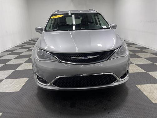 2019 Chrysler Pacifica Touring-L Plus