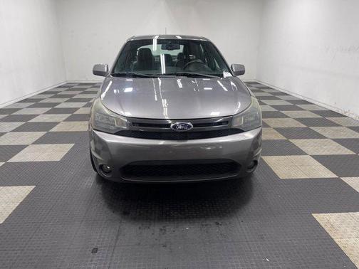 Gray 2010 Ford Focus SES