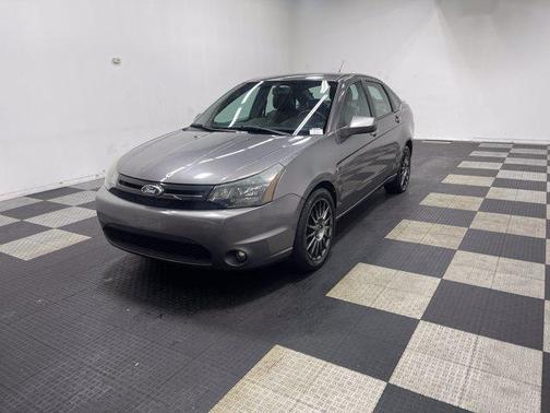 Gray 2010 Ford Focus SES