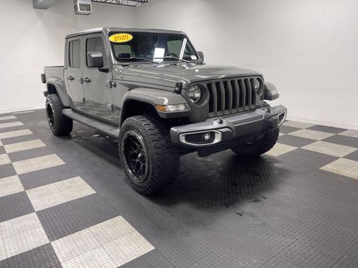 Sting Gray Clearcoat 2020 Jeep Gladiator Sport