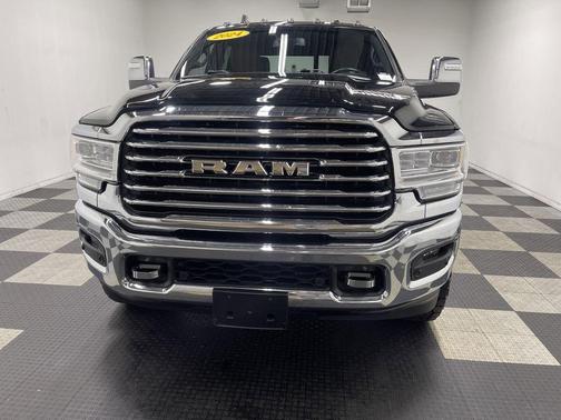 Diamond Black 2024 RAM 2500 Longhorn