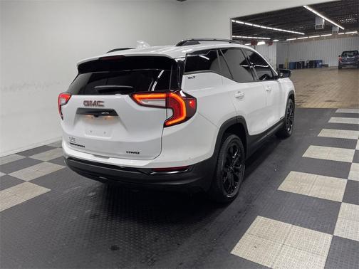 2022 GMC Terrain SLT