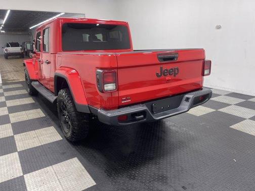 2025 Jeep Gladiator Sport