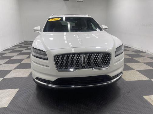White Metallic 2023 Lincoln Nautilus Reserve