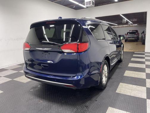 Jazz Blue Pearlcoat 2017 Chrysler Pacifica Touring-L