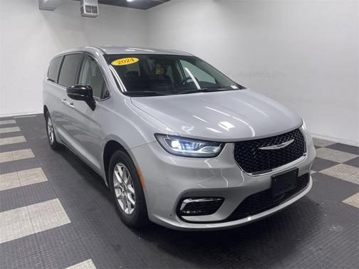 2024 Chrysler Pacifica Touring-L