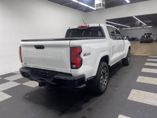 Summit White 2024 Chevrolet Colorado Z71