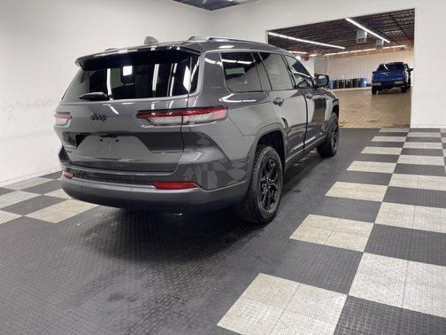 Baltic Gray 2026 Jeep Grand Cherokee L LARE