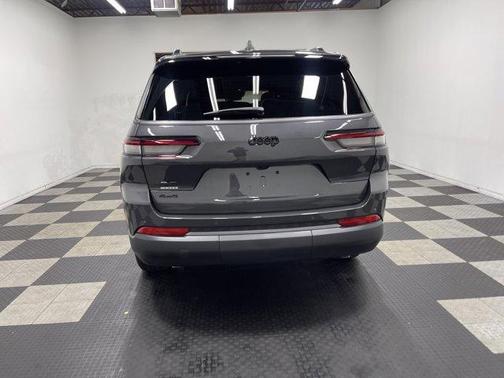 Baltic Gray 2026 Jeep Grand Cherokee L LARE