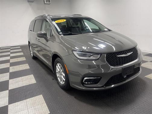 2022 Chrysler Pacifica Touring-L