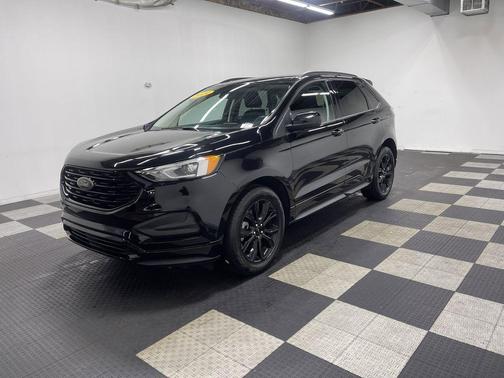 Agate Black Metallic 2024 Ford Edge SE