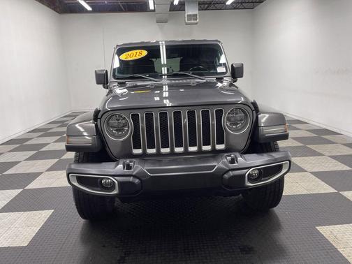 Granite Crystal Clearcoat Metallic 2018 Jeep Wrangler Unlimited Sahara
