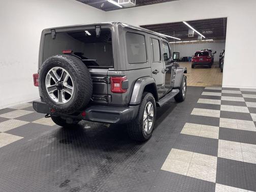 Granite Crystal Clearcoat Metallic 2018 Jeep Wrangler Unlimited Sahara