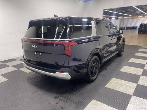 Deep Chroma Blue 2025 Kia Carnival LXS